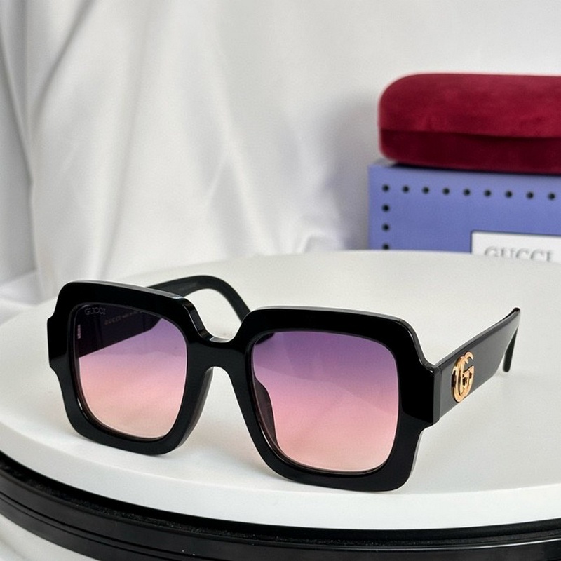 Gucci Sunglasses 136